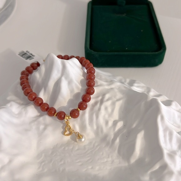 South Red Agate with Pearl Bracelet - Picture 1 of 5